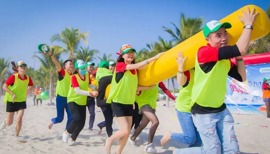 Vận hành Teambuilding bãi biển Nha Trang an toàn